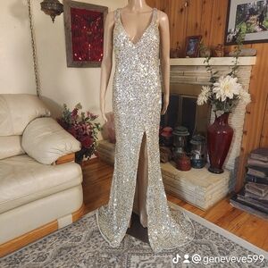 Sequin V-Neck Evening Gown in Champagne